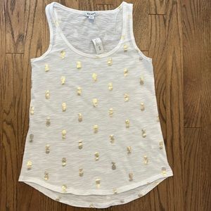Women’s Old Navy pineapple tank